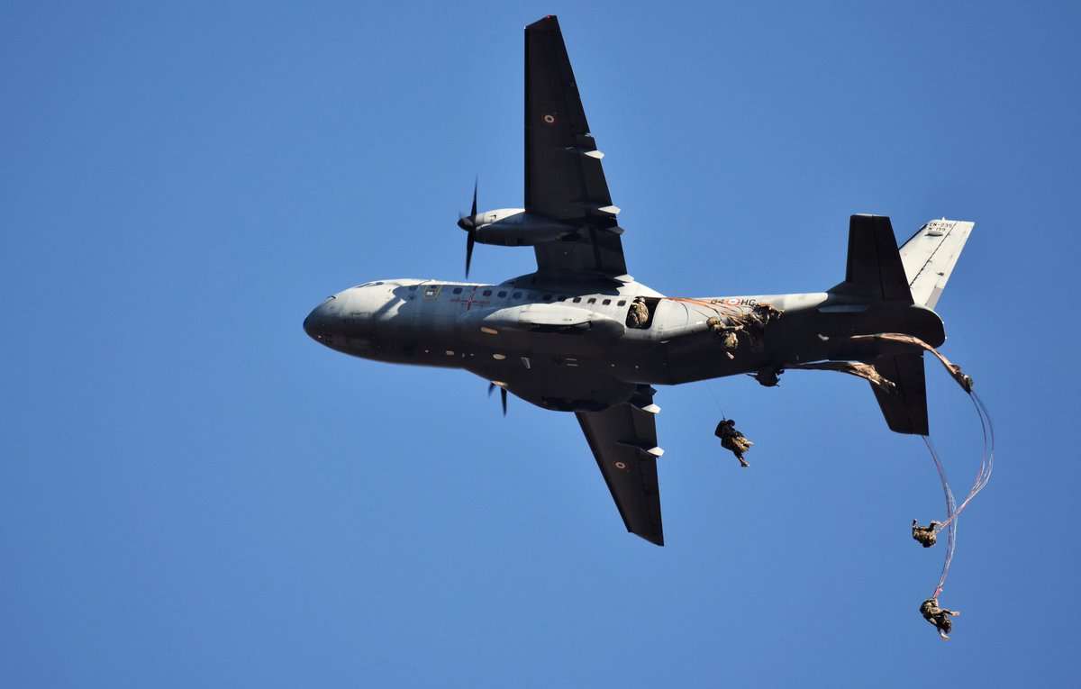 École des troupes aéroportées tweet media
