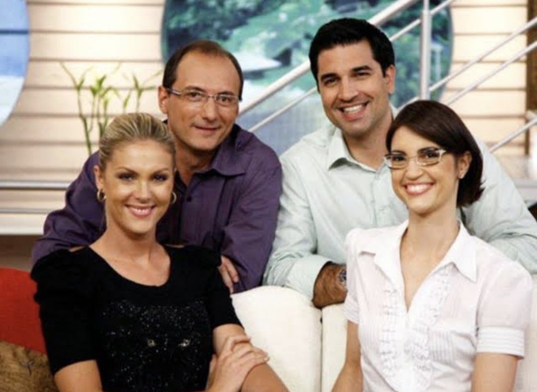 cassi_oAno's tweet photo. O maior quarteto da TV matinal dos anos 2000 apenas https://t.co/uimsGJehfx