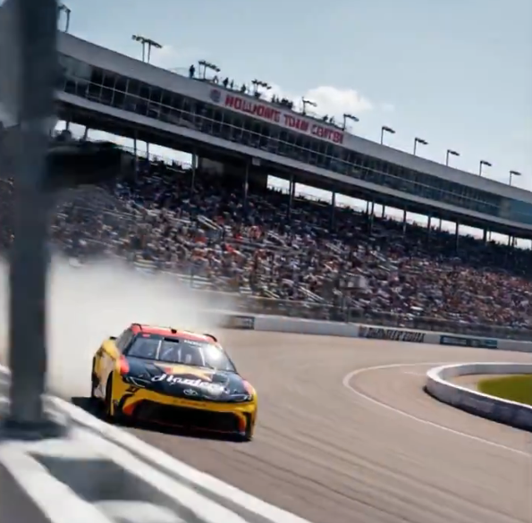 Ultimate Diecast Review! tweet media