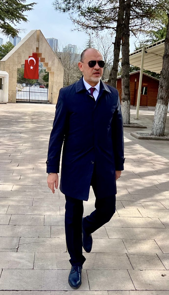Her adımda bir fedakârlık, her köşede bir kahramanlık… Aziz şehitlerimizi unutmadık, unutturmayacağız.