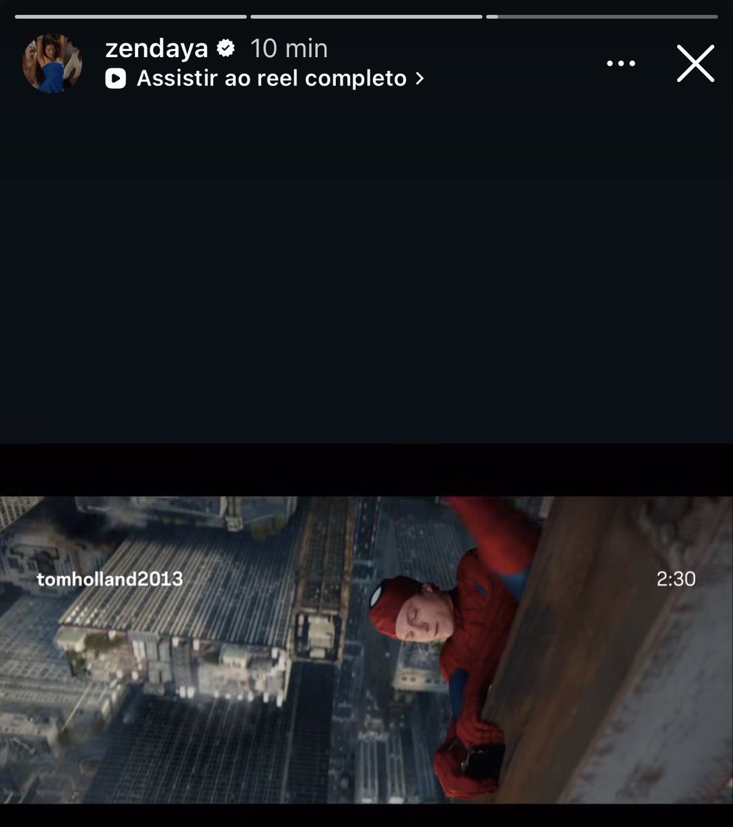 lestanoftz's tweet photo. morro que ela só não quis divulgar cuphoria mesmo kkkkkk https://t.co/ee60V23MwA