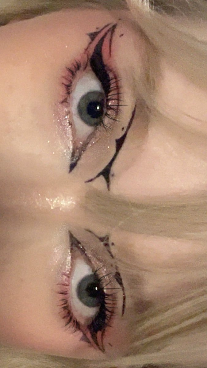 ₊⁺ 𝒉𝒐𝒓𝒓𝒐𝒓 𝒃𝒂𝒓𝒃𝒊𝒆 ‧⁺ tweet media