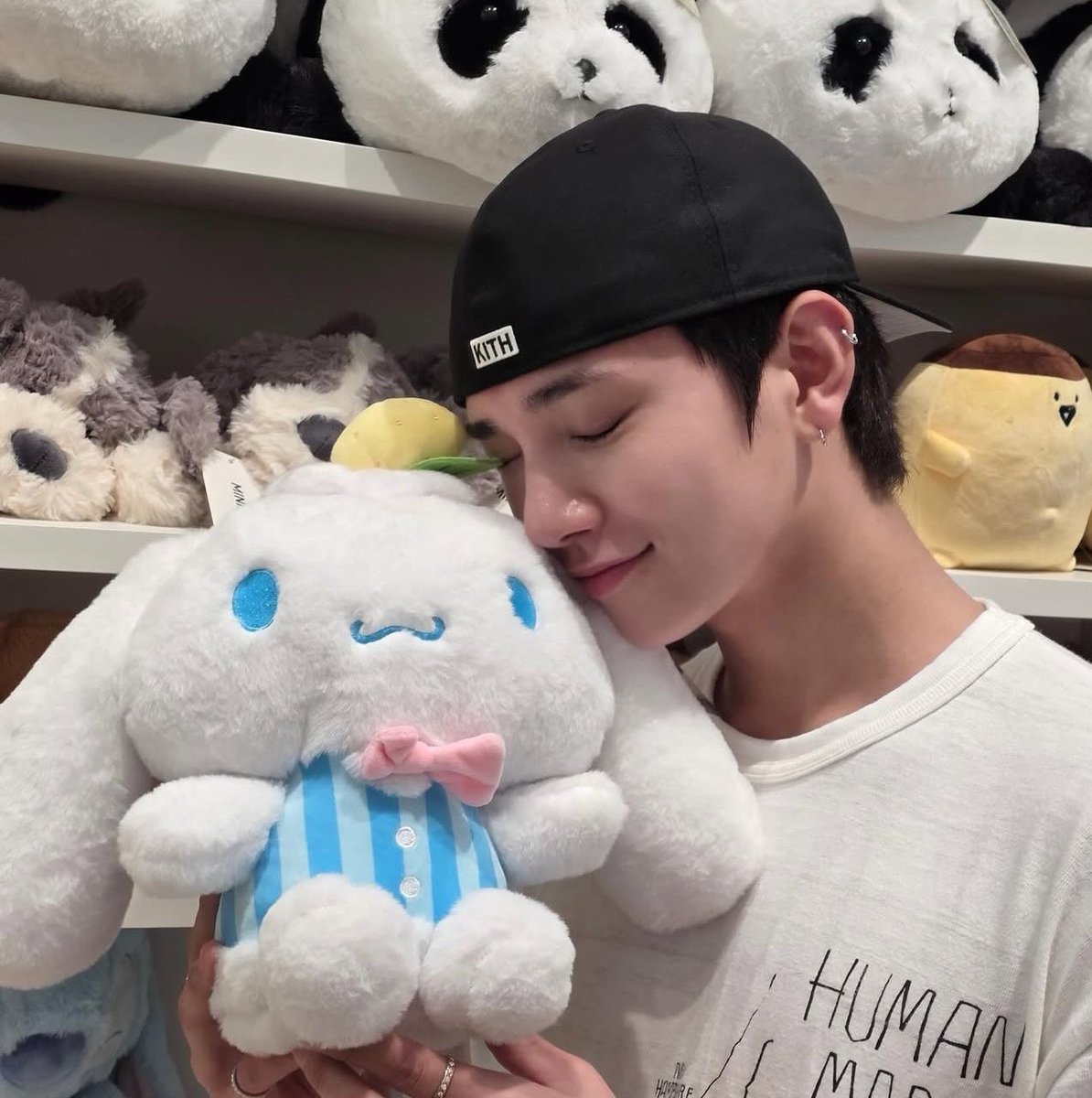 Angik 🐠 tweet media