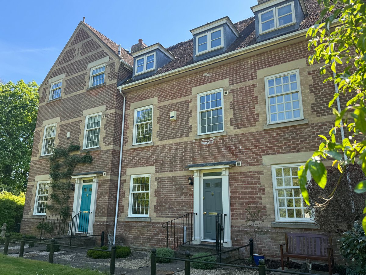 GobbittKirby's tweet photo. * NEW PROPERTY TO LET *
MELTON PARK - Fabulous three storey, 4 bedroom town house in a parkland setting. Beautifully presented!
https://t.co/Pvds7OjDev
https://t.co/ud9FOqMGXf
Call the G&amp;K Lettings Team for more information on 01394 380330
#luxuryliving #parklife #longtermlet https://t.co/UUZhB0Ib98