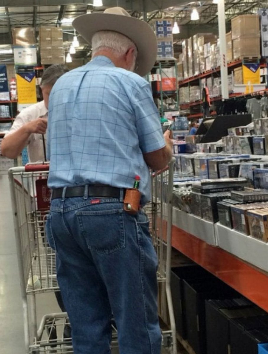 Weapons Daily tweet media