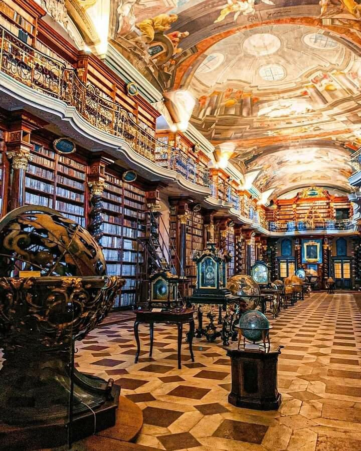 Athenaeum Book Club tweet media