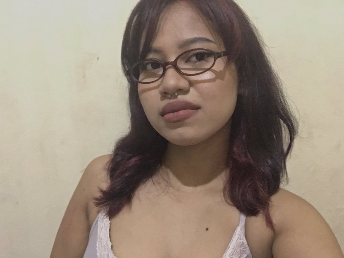 ursluttyg1rl's tweet photo. abis retouch rambut🤭 https://t.co/cUjjOcAoaY