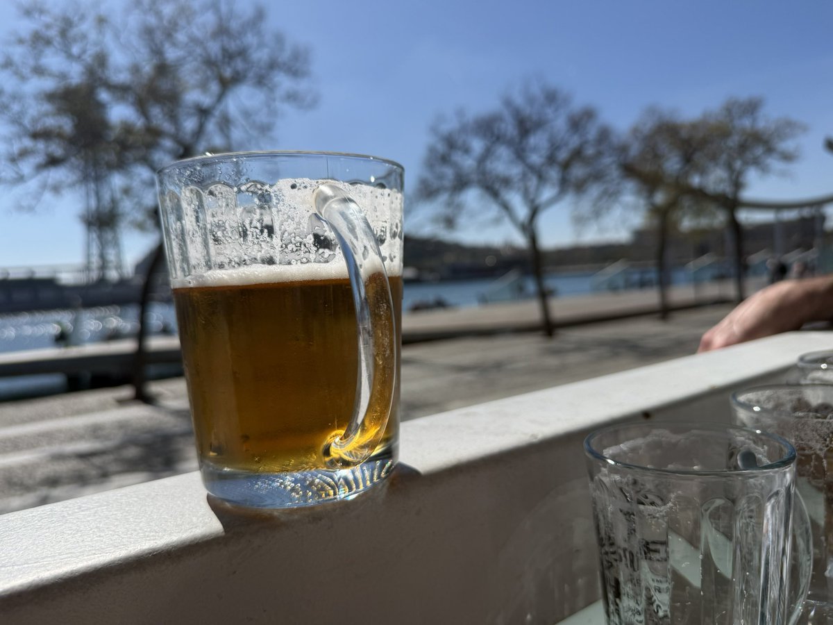 Alex Hurst tweet media