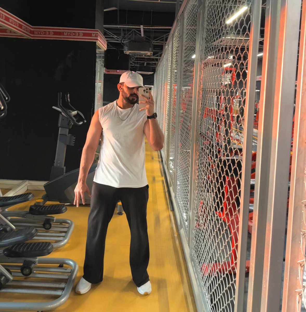 Amit Thorat | Fat Loss & Strength Coach tweet media