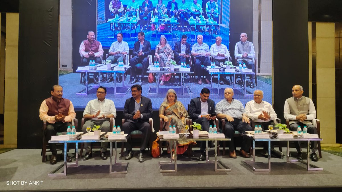 Textiles Committee tweet media