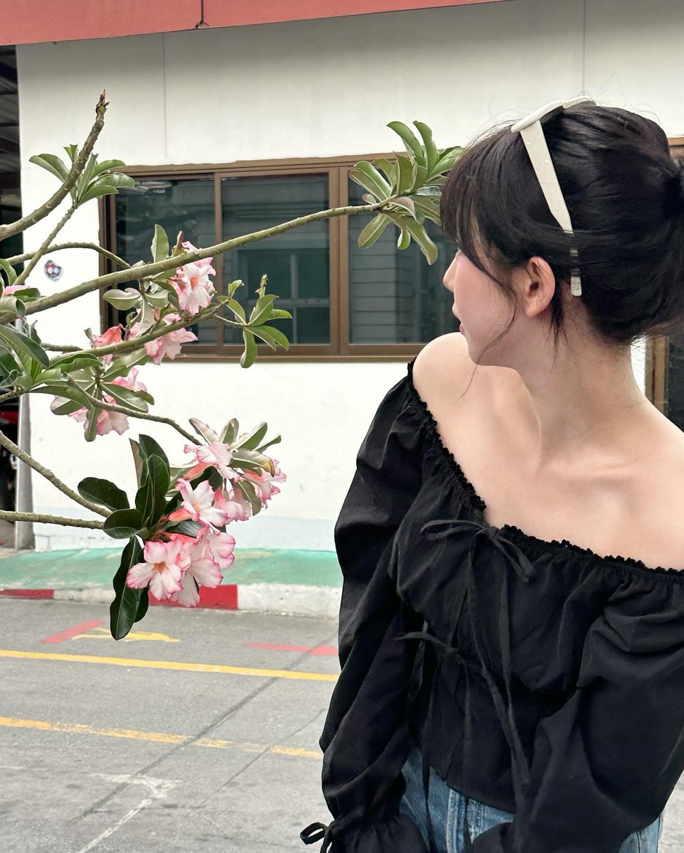 timetoKARINA_'s tweet photo. 240319 | 카리나 인스타

#aespa #에스파 #KARINA #카리나 https://t.co/3v2zlEJ72o