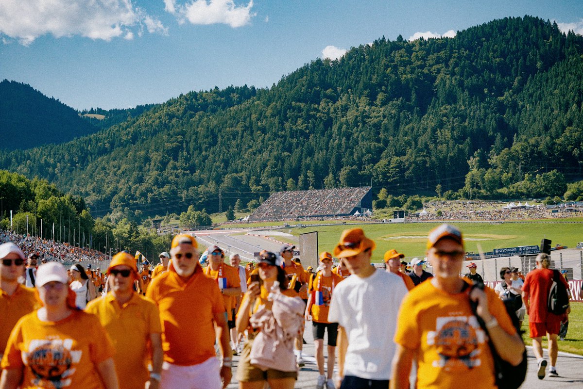 🎟️✈️🛏️ tweet media