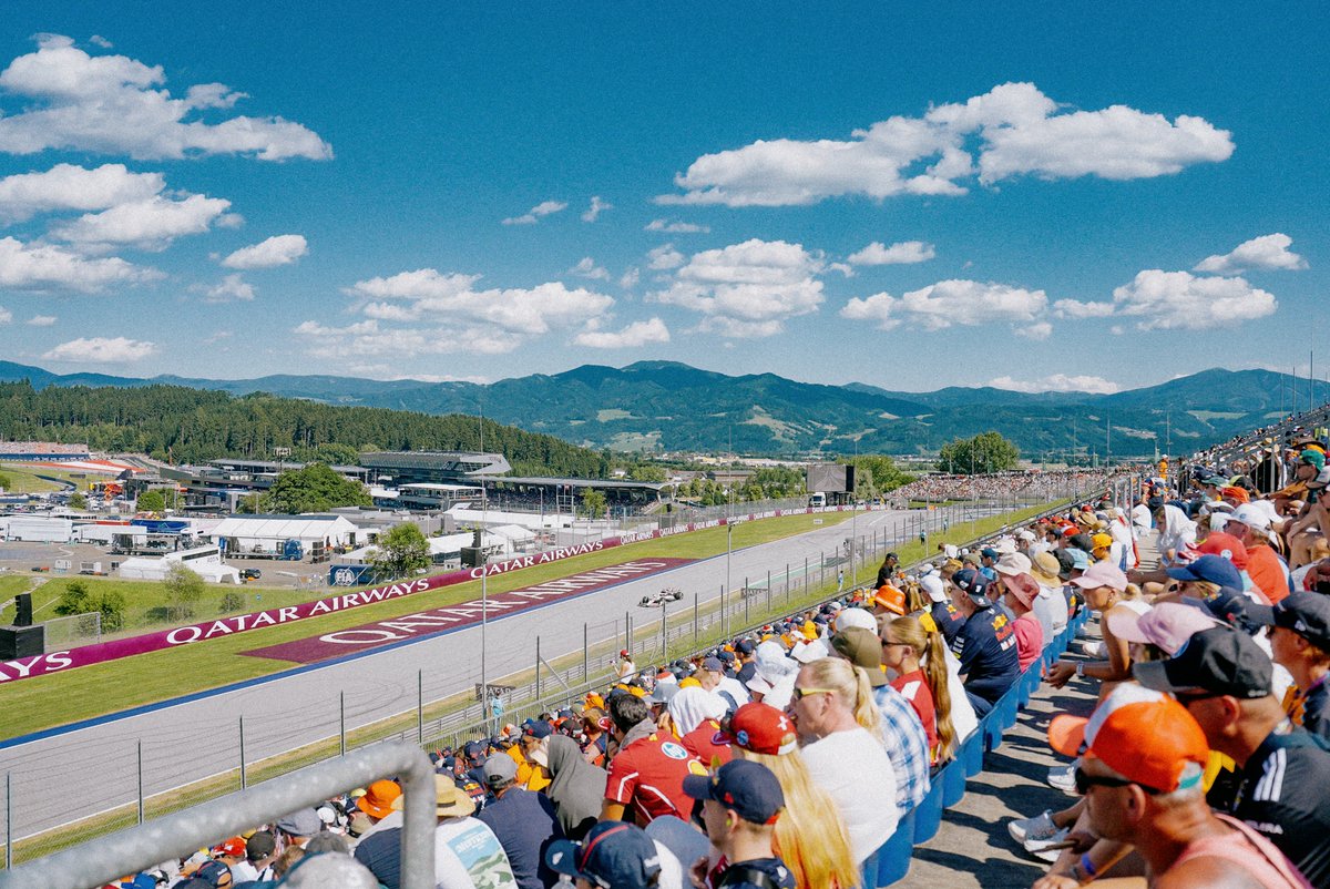 🎟️✈️🛏️ tweet media