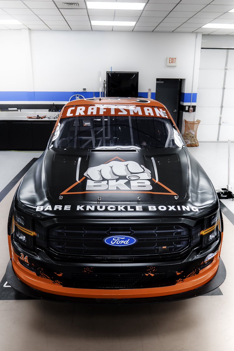 Front Row Motorsports tweet media