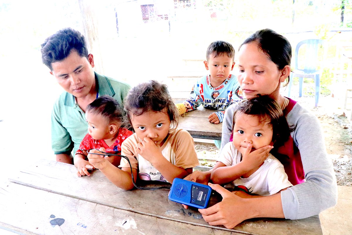 GalcomUSA's tweet image. Post

For those who learn best by oral means, Galcom solar powered fix-tuned radio and radio-Bible receivers are a good choice to communicate the gospel to both the young and the mature in many areas of the world.  #GalcomUSA #missions #Christianradio #solarradios #audioBible