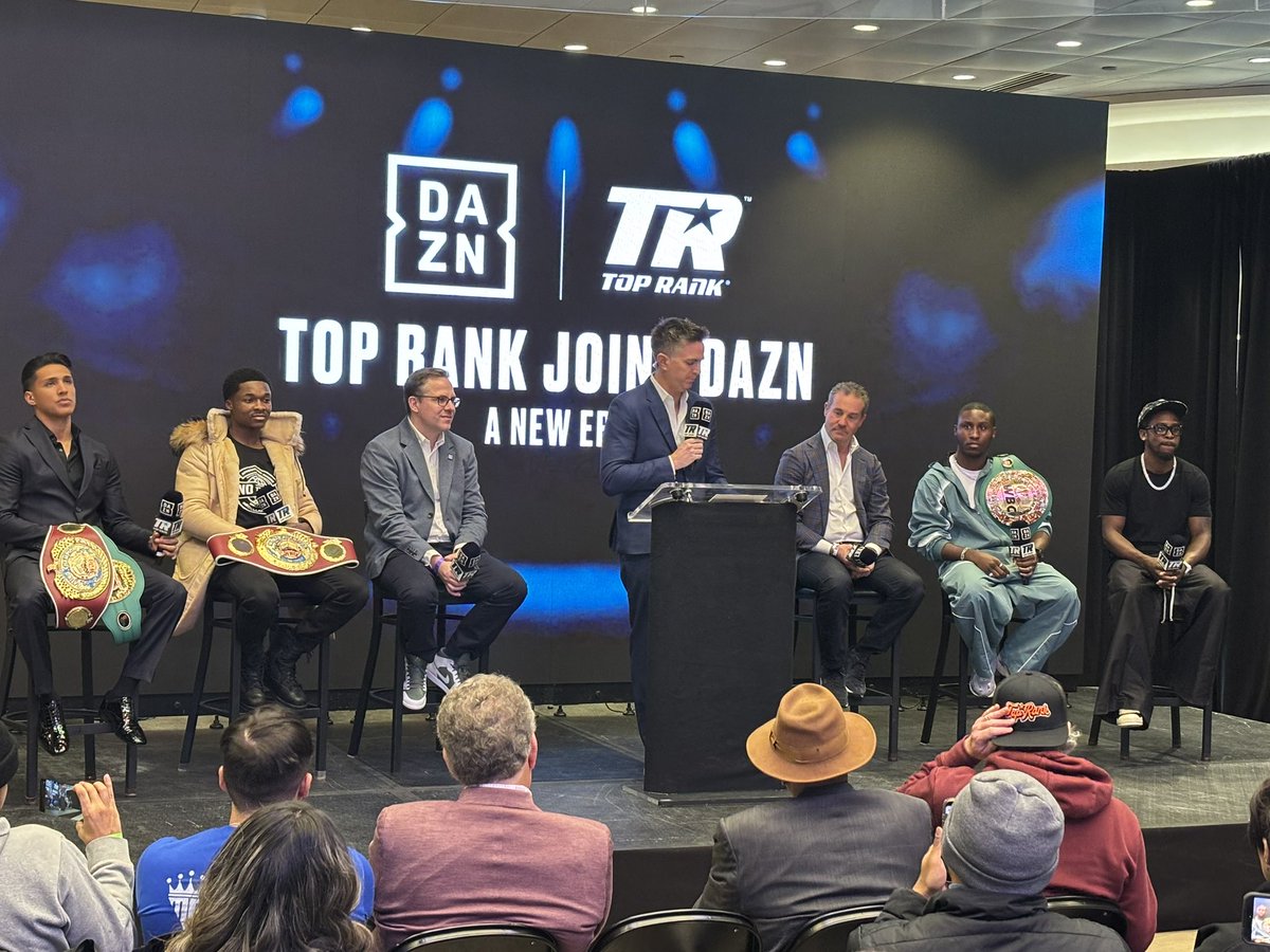 BrunchBoxing's tweet photo. 📸 The new era of Top Rank Boxing

Keyshawn Davis, Bruce Carrington, Abdullah Mason, Emiliano Vargas

#BrunchBoxing https://t.co/Z3BwF1L22f