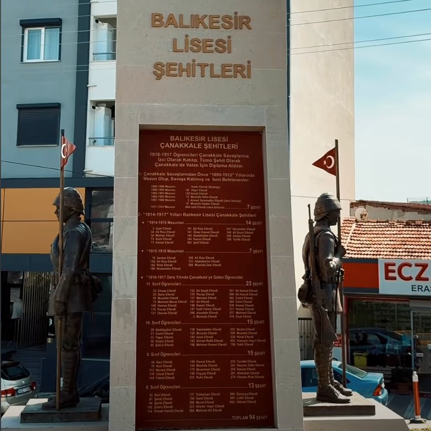 bosunatiklama's tweet photo. Çanakkale Savaşları'nda 94 öğrencisi şehit olan Balıkesir Lisesi.

• 15-18 yaşlarındaki öğrencilerinin tamamının şehit düşmesi nedeniyle uzun süre mezun veremedi. https://t.co/pfPYrltRpU