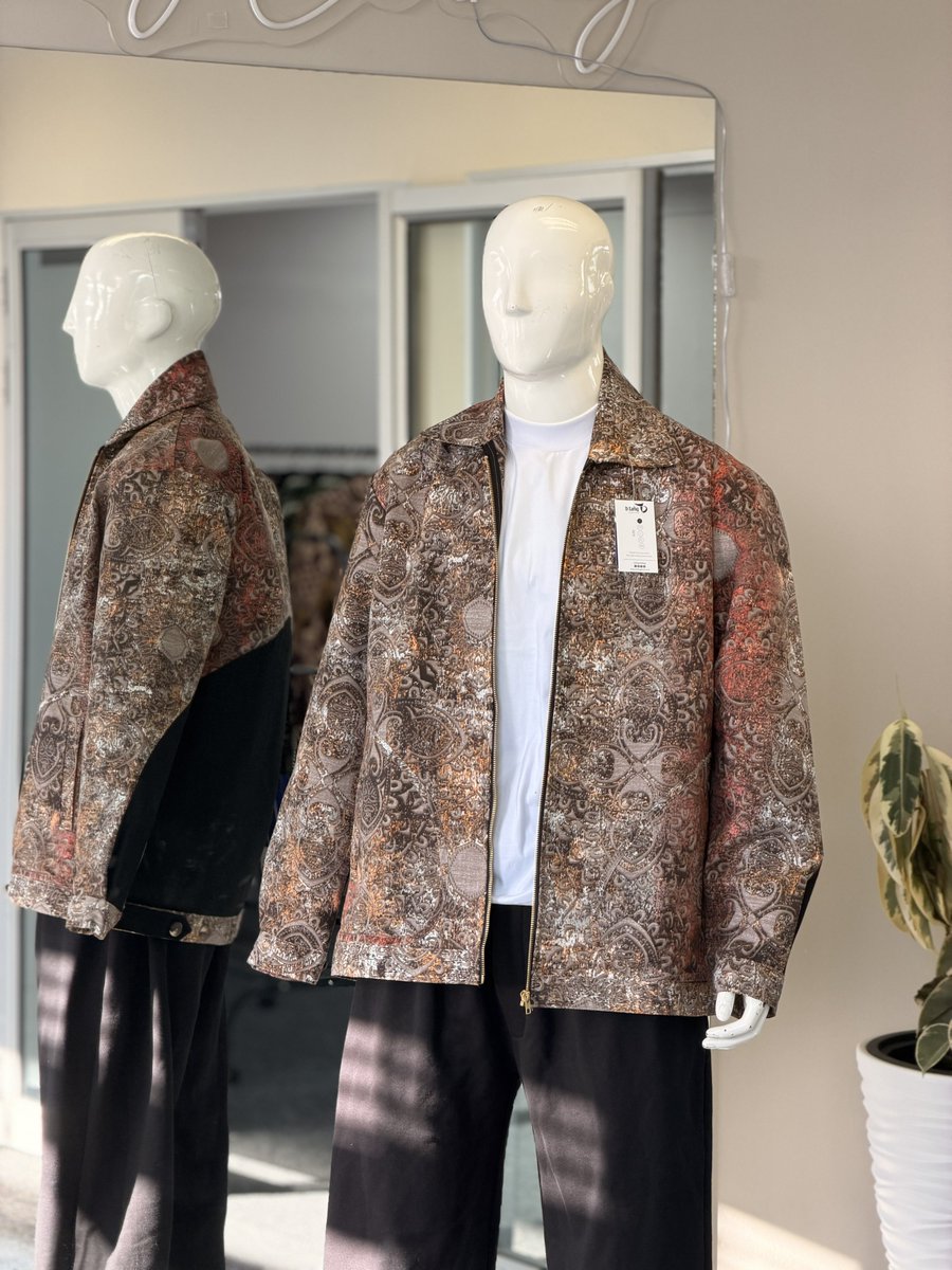 annatangb's tweet photo. I made this jacket for someone and for some weird reason, i don’t want to deliver it😂😫😫. It’s TOO GOOD🥹 n i am lowkey jealous 😂😂😂. https://t.co/izoTtHMQt8