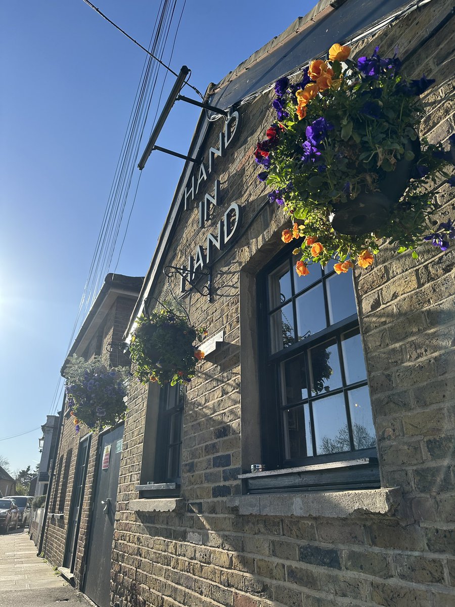 The Hand in Hand tweet media