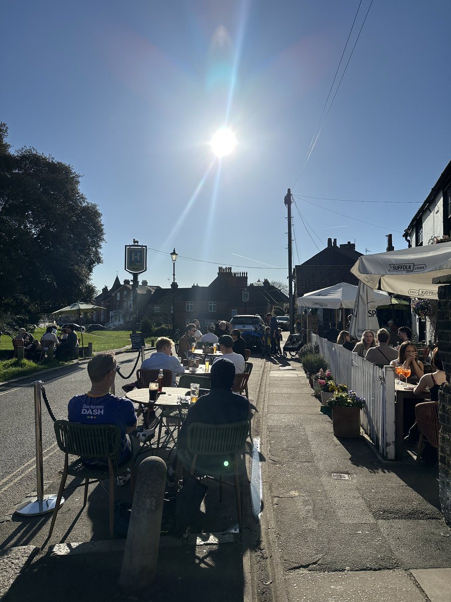 The Hand in Hand tweet media