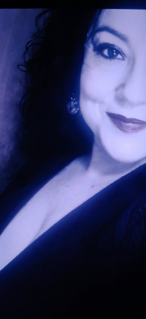 Ondina722's tweet photo. Qué olvidado tengo mi perfil...
Me gusta pasar por aquí, para recordaros que estoy bien, que sigo adorando el erotismo, la clase y que a medida que voy madurando, esa capacidad para conocer y explorar otros mundos...
El mundo swinger me ha hecho descubrir una faceta desconocida.. https://t.co/r2Awr3Je9c