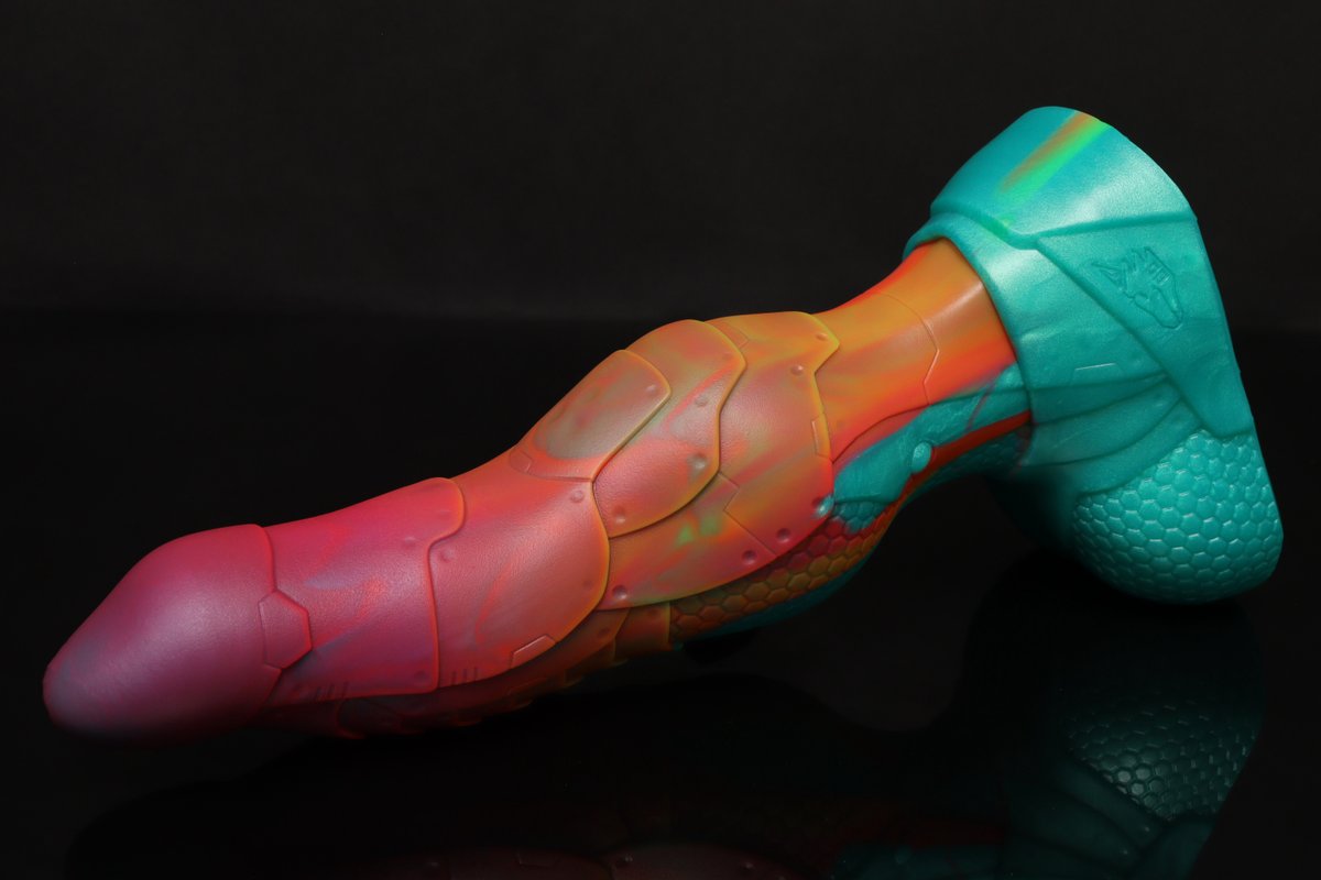 Sorry I have been away for far too long, finally at a point where I am able to set up my collection and have some free time again. Great things coming soon!!! There are many updates to share!!! My newest addition is this stunning rogue Bishop from <a href="/bad_dragon/">Bad Dragon</a> .🙀