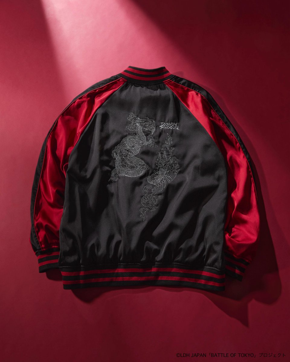 ／
ROWDY SHOGUN × RAGEBLUE
本日より販売開始!!
＼

誇り高く、強く、守り抜く。
用心棒の意志を落とし込んだデザインの刺繍スカジャン

高級感のある光沢生地は参戦服を格上げしてくれる

▼アイテム詳細▼
dot-st.to/m/rb-49531

#BATTLEOFTOKYO
#ROWDYSHOGUN #THERAMPAGE
#andST #RAGEBLUE