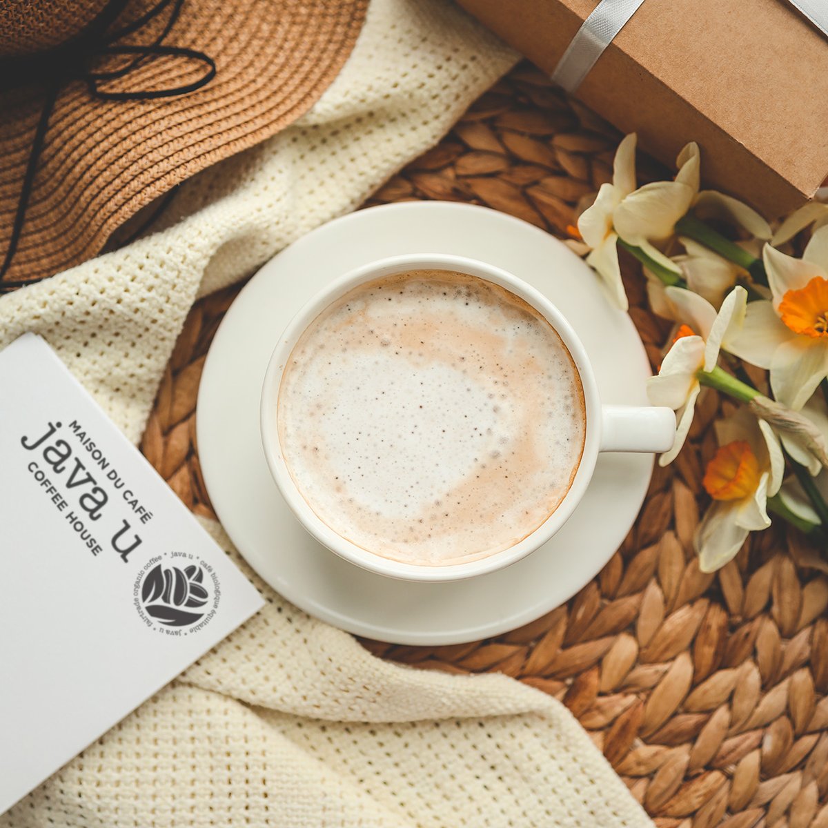 JavaUOfficial's tweet photo. Spring is in the air! 🌷🌱☕

Ça sent le printemps! 🌷🌱☕

#javau #fairtradeorganic #montreal #coffee #cafe #mtlcafe #fresh #coffeeaddict #coffeelovers #coffeeshop #instacoffee #instadaily #springvibes #springisintheair https://t.co/GmLF0lDruz