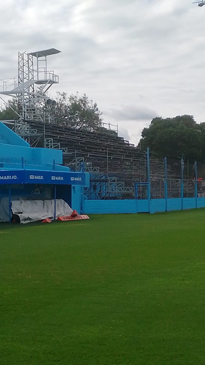 𝙈𝘼𝙓𝙄 tweet media