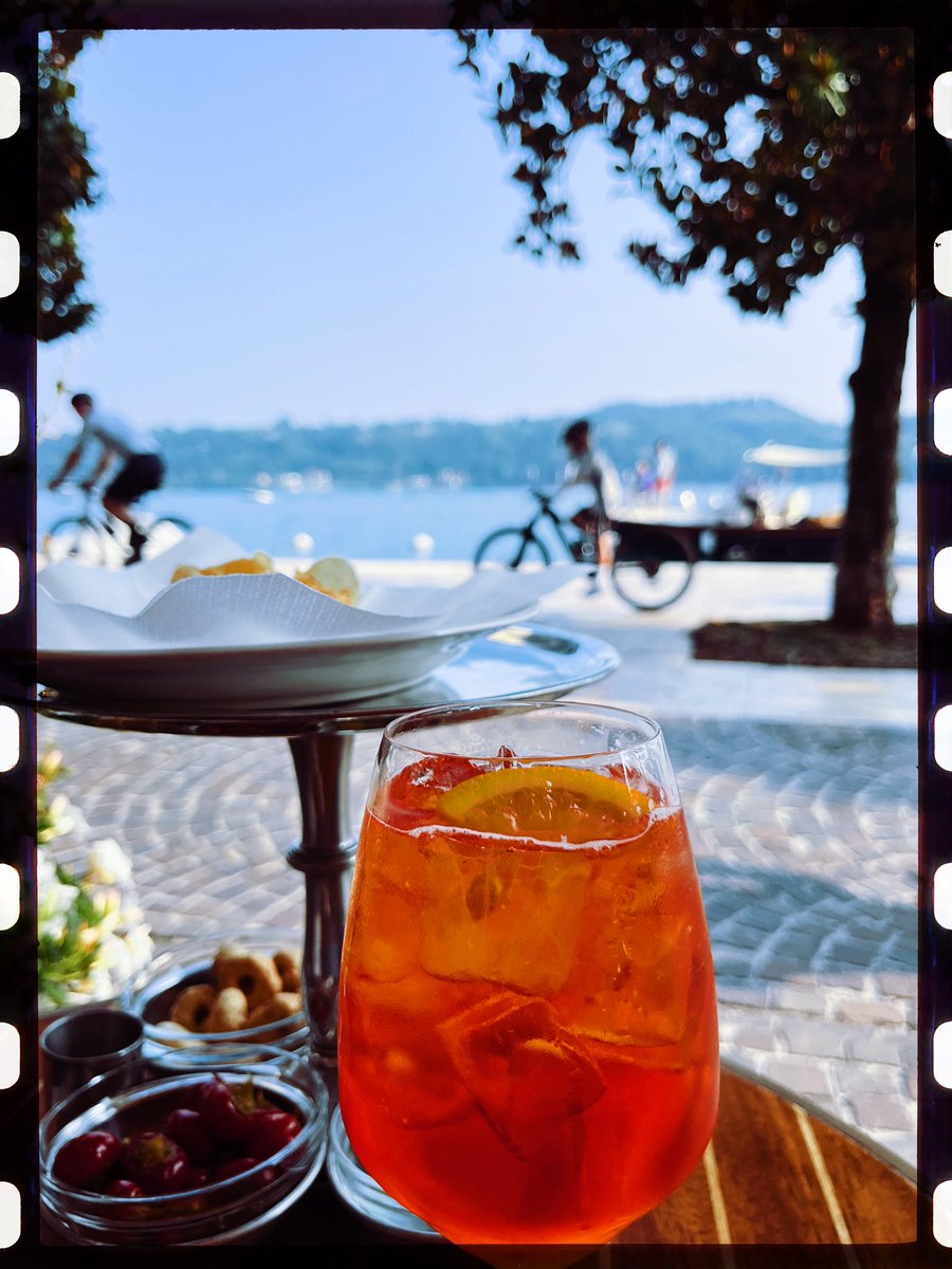 Fox & Root tweet media