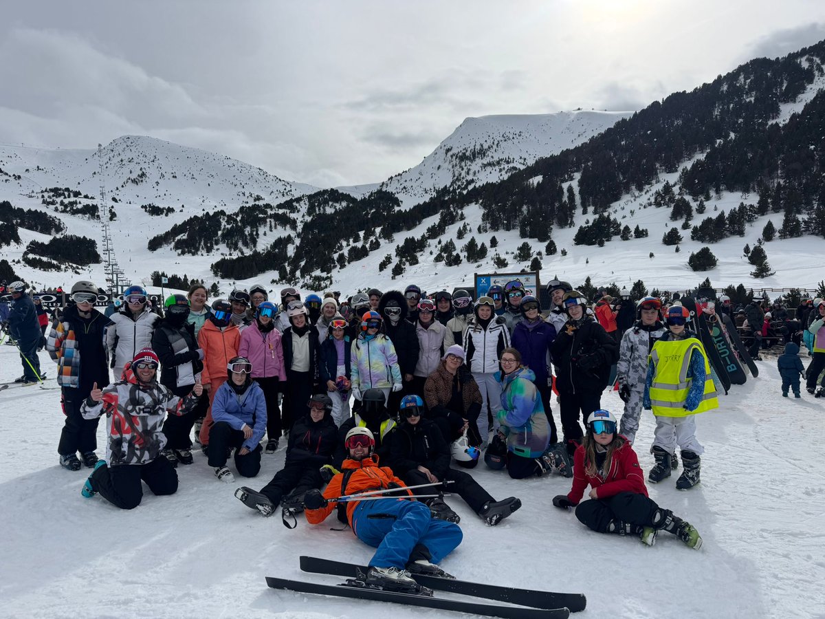 SLT Tours tweet media