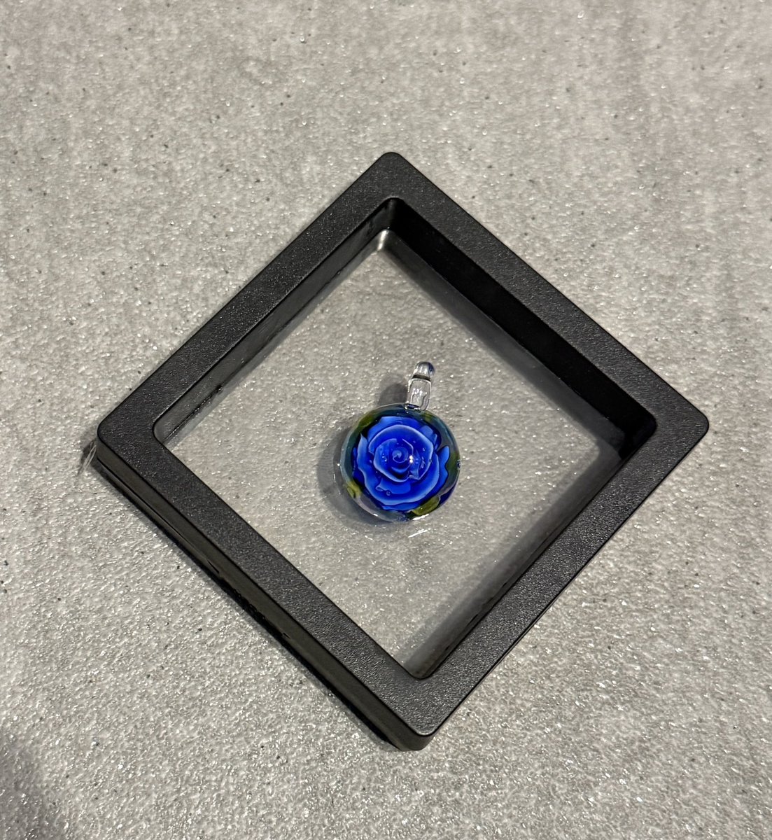 小林未郁 tweet media