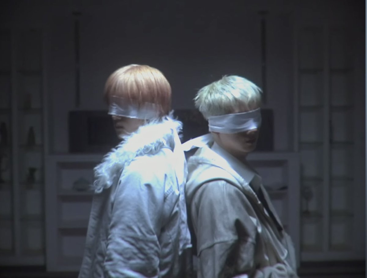 직직이 tweet media