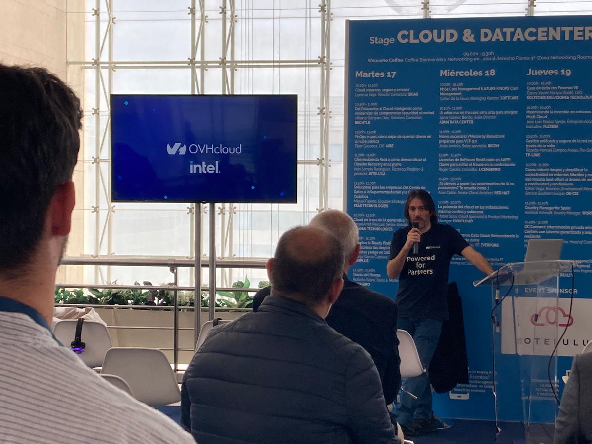 OVHcloud España tweet media