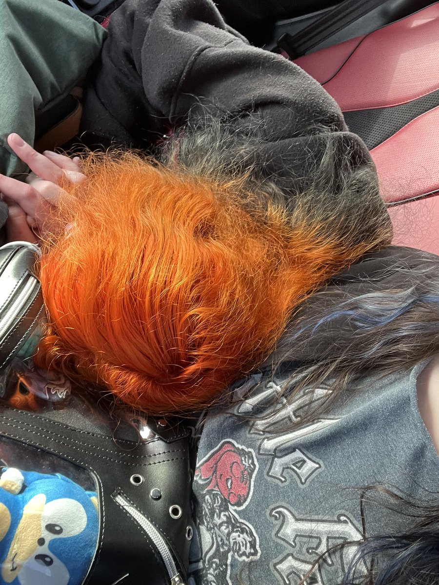 Cara @ AWT Finals tweet media