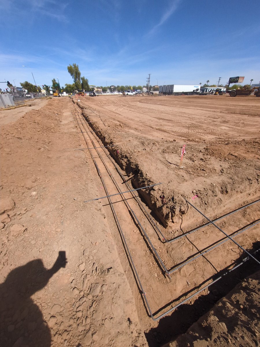 CompleteFleming's tweet photo. Progress on our Phoenix-area horizontal construction project.

Expanding walkways, curbs, and parking to improve safety, accessibility, and traffic flow. 

View more at https://t.co/4I4eDqRNID

#ParkingLotExpansion #CommercialConstruction https://t.co/cu6pYOH65A