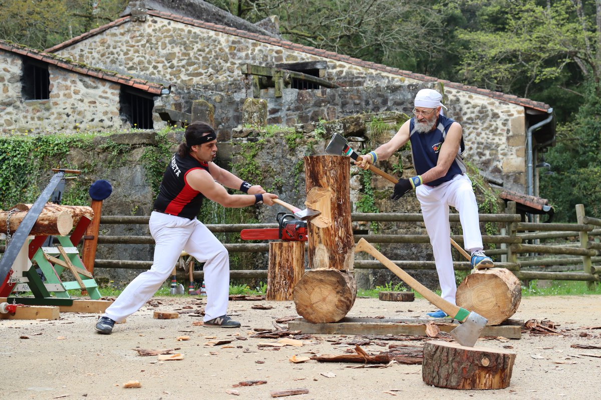 El Pobaleko Burdinola / Ferrería de El Pobal tweet media