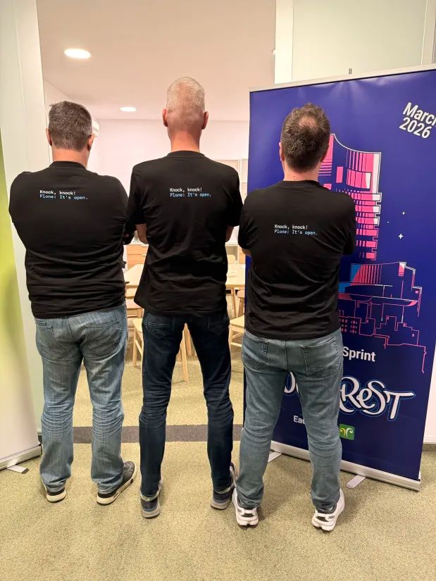 Plone CMS tweet media