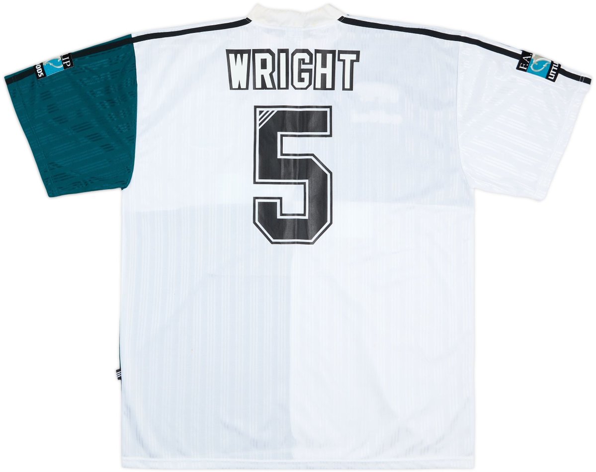 Classic Football Shirts tweet media