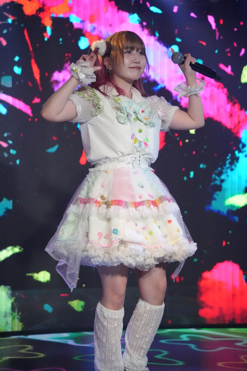 twofkm's tweet photo. 先週に続き今日も #秋葉原GALAXY にお邪魔しました。
相変わらず元気で可愛いグミちゃんでした。
チェキ3枚も撮ってしまった🥺
宿題次までに出来てるといいなぁ
次は生誕祭🎉

#大鈴グミ
#タベレナーイグミ
#タベレナーイ組
#地下アイドル https://t.co/pV12Ixc1fi