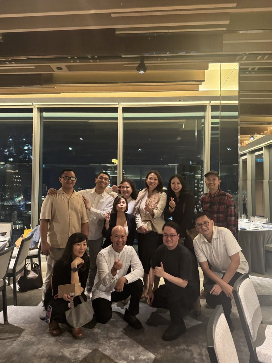ericdafisca's tweet photo. Gonna miss this family. https://t.co/LyINXbDABs