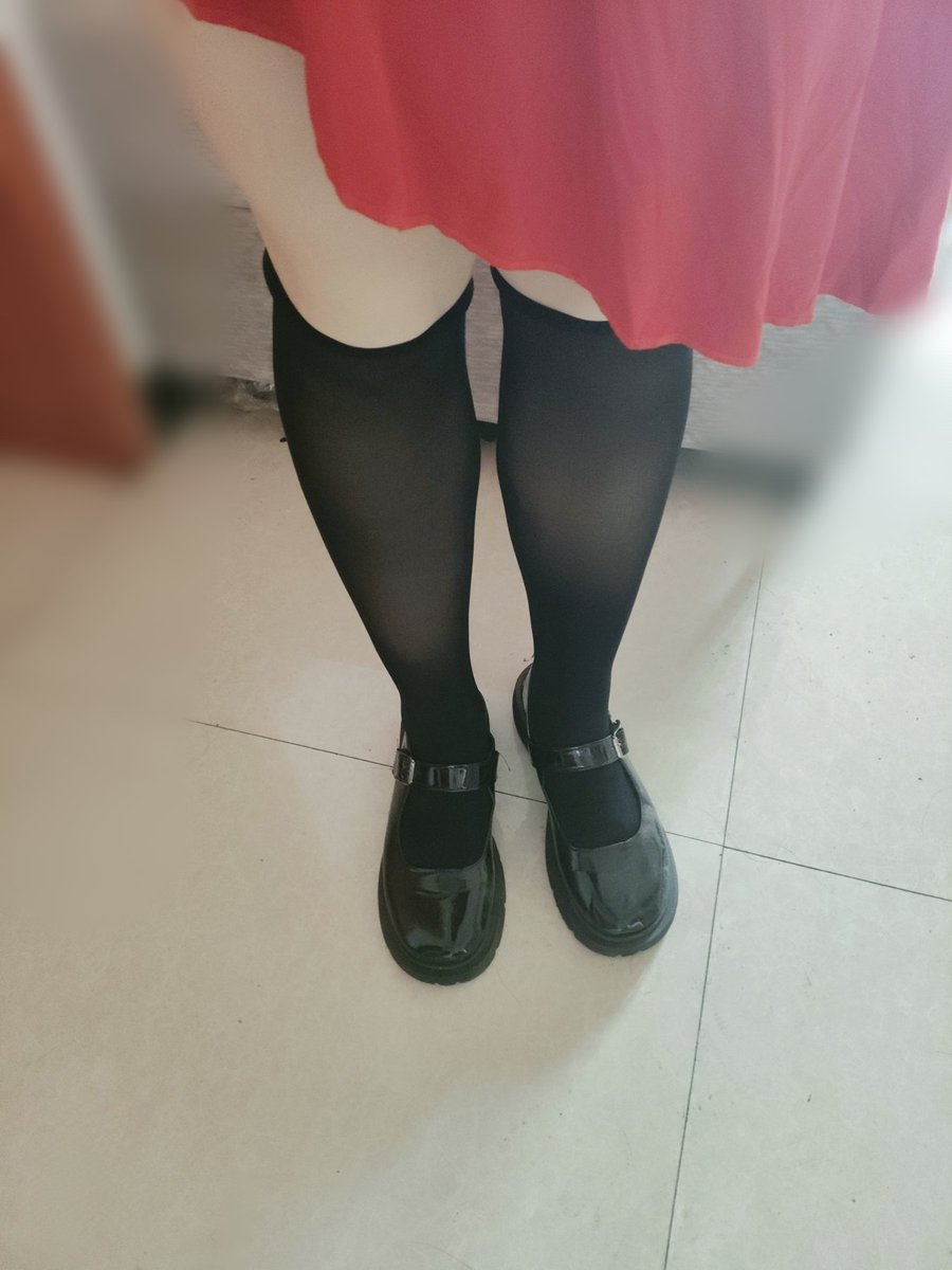 Lily tweet media
