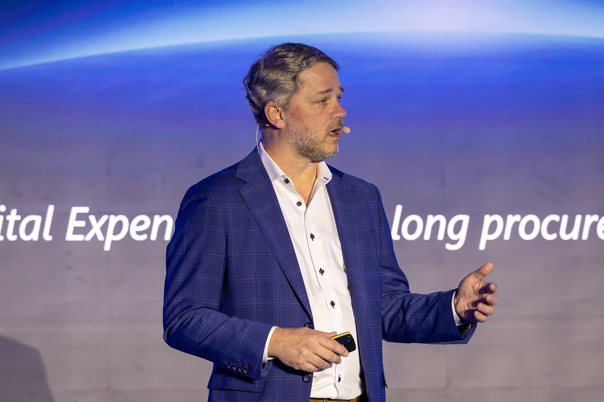 ST Engineering iDirect tweet media