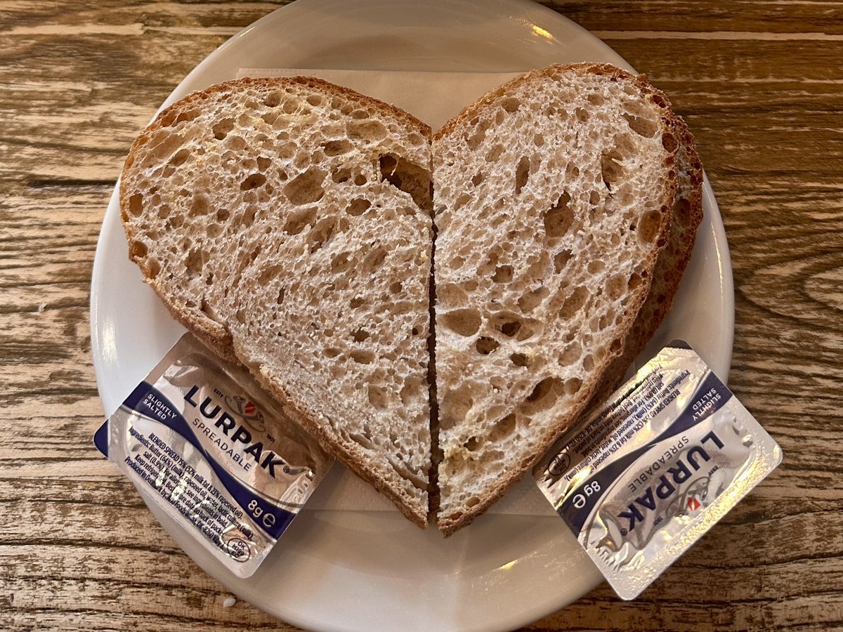 nida 𓃹 tweet media