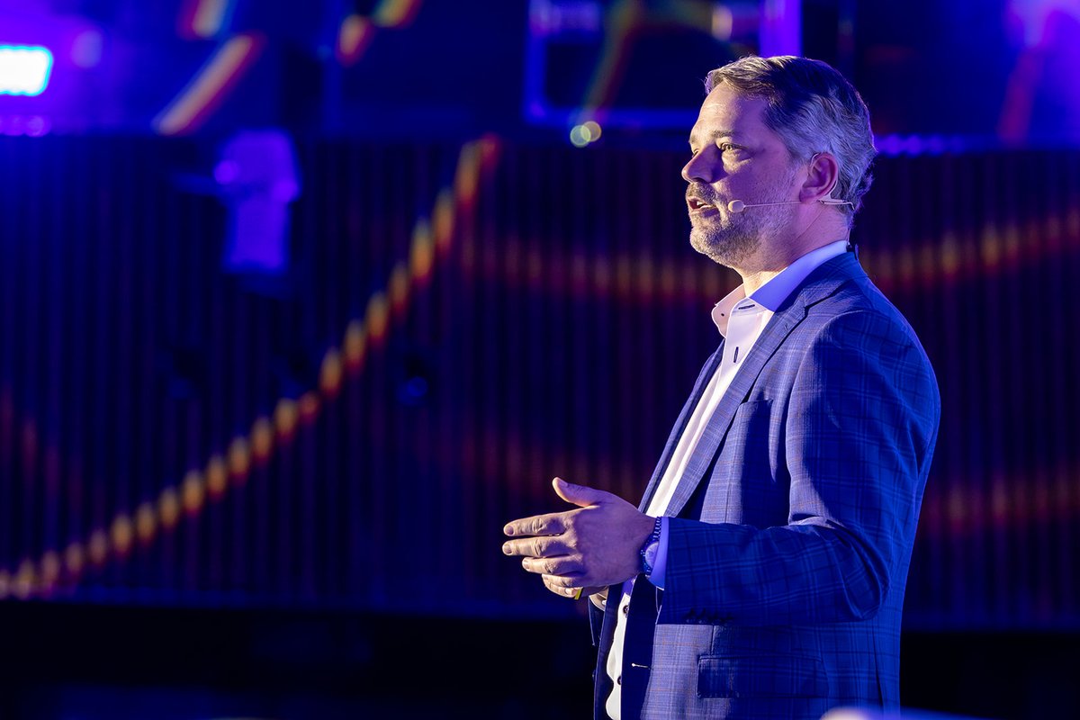 ST Engineering iDirect tweet media