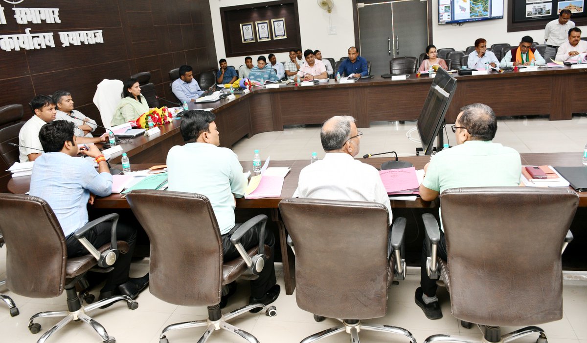 DM Prayagraj tweet media