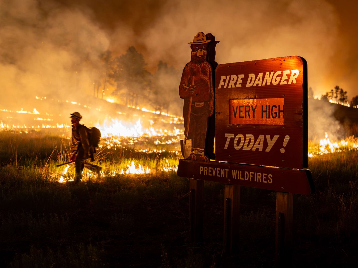 U.S. Wildland Fire Service tweet media