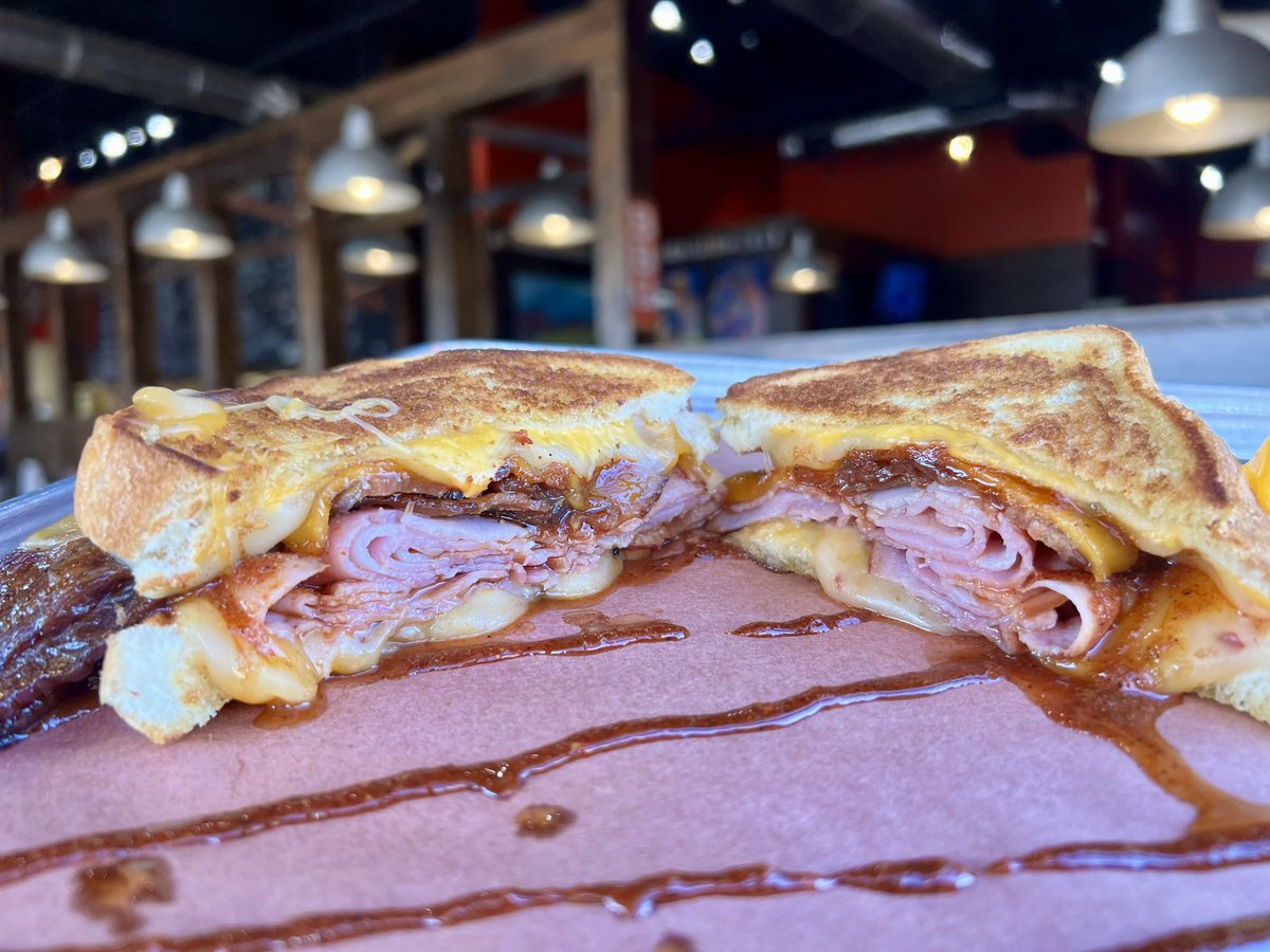 Sugarfire44 tweet media