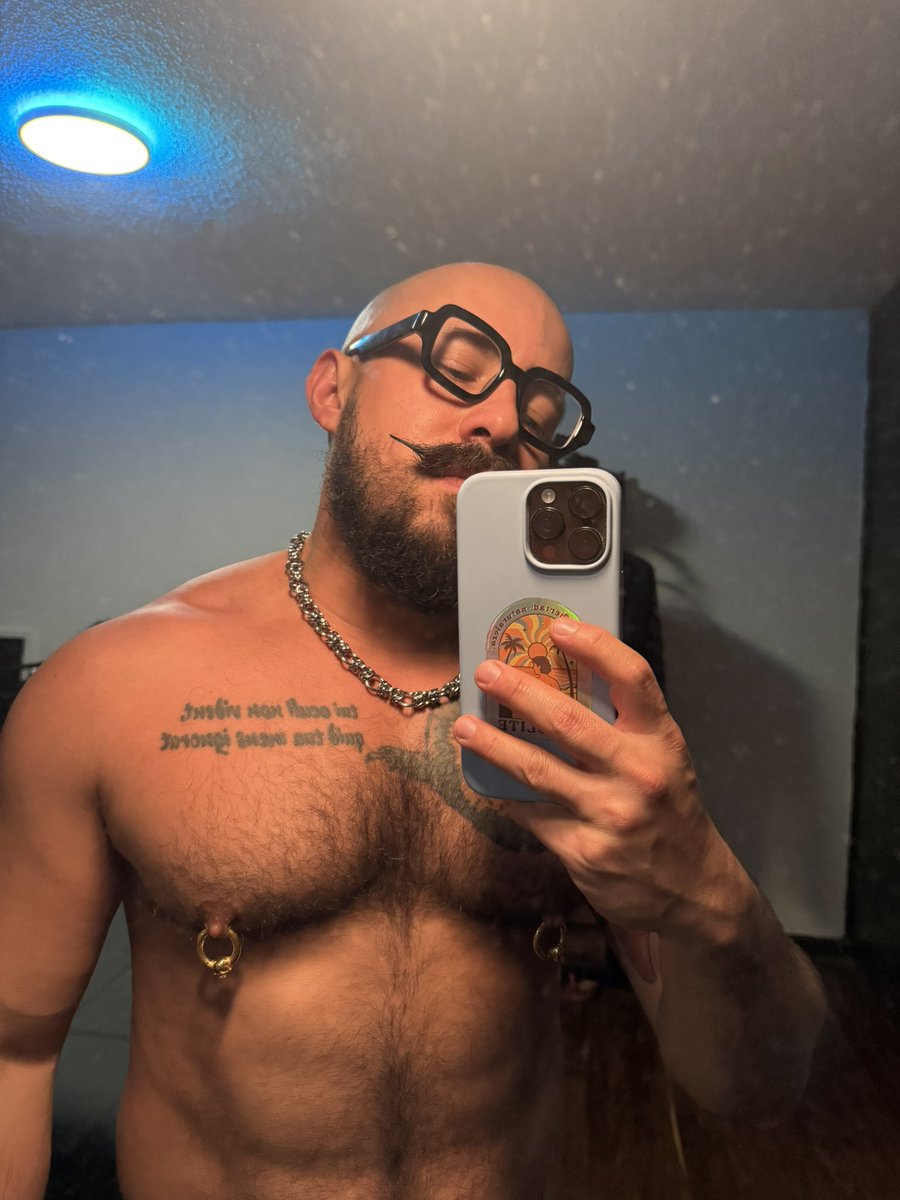 JoTo ‘s bizarre adventure tweet media