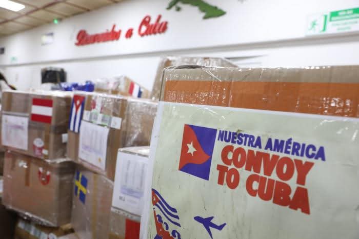 🌍🫂🇨🇺| Arribó a #Cuba convoy de ayuda solidaria procedente de Europa

#CubaNoEstáSola

Lea más:  👉  🔗 goo.su/f2UdMy